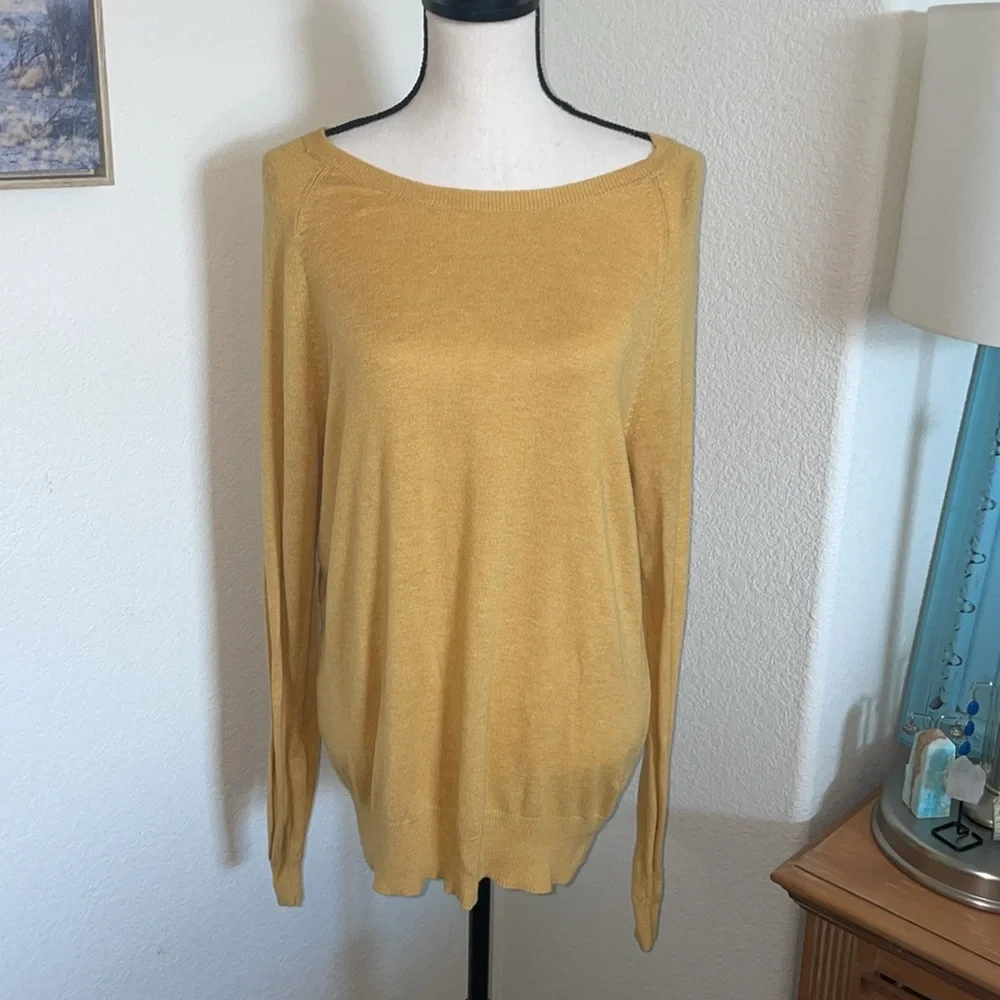 Mossimo Mustard color sweatshirt - Picture 5 of 9